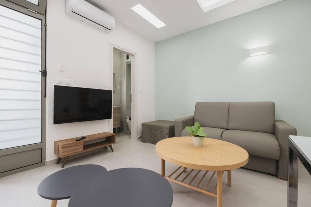 Peris 3 - Central Apt Near Old Town - Ac, Wifi 干尼亞 外观 照片